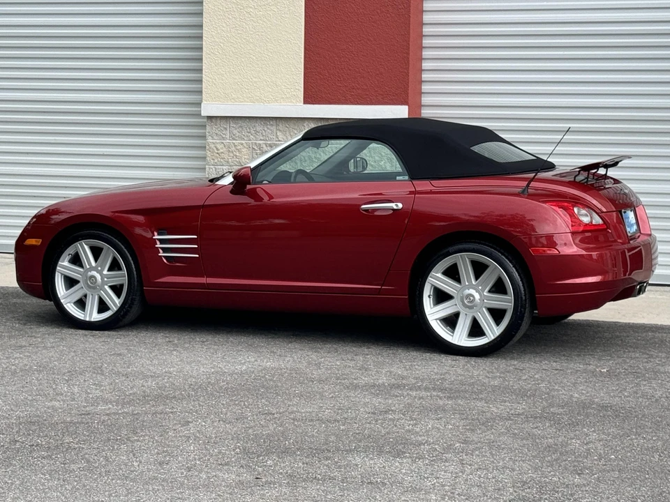 2005 Chrysler Crossfire - Image 20 of 31