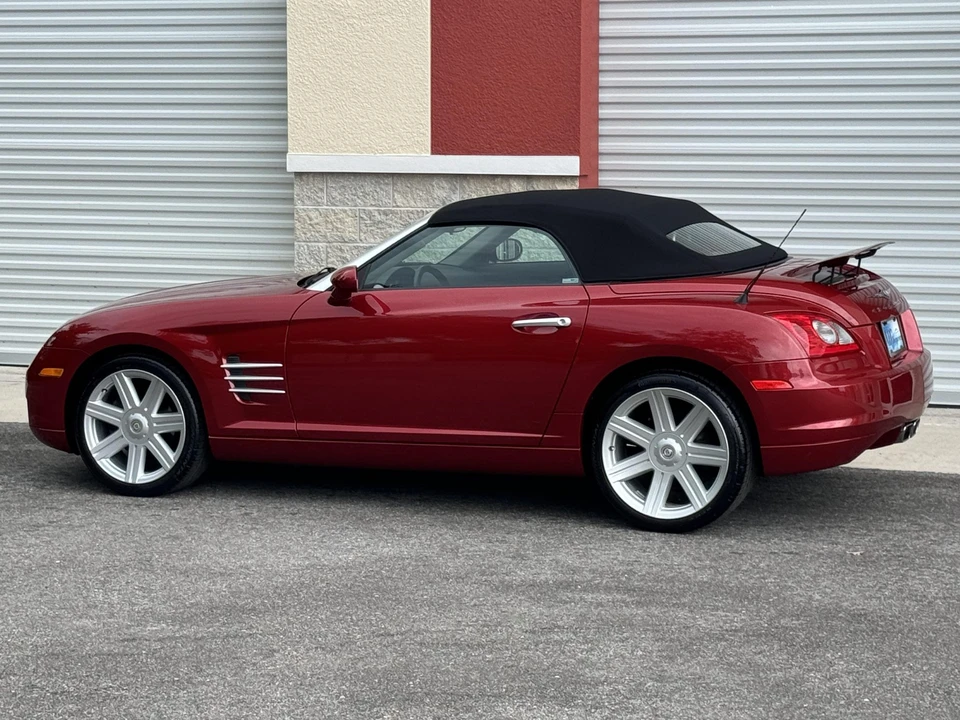 2005 Chrysler Crossfire - Image 18 of 31