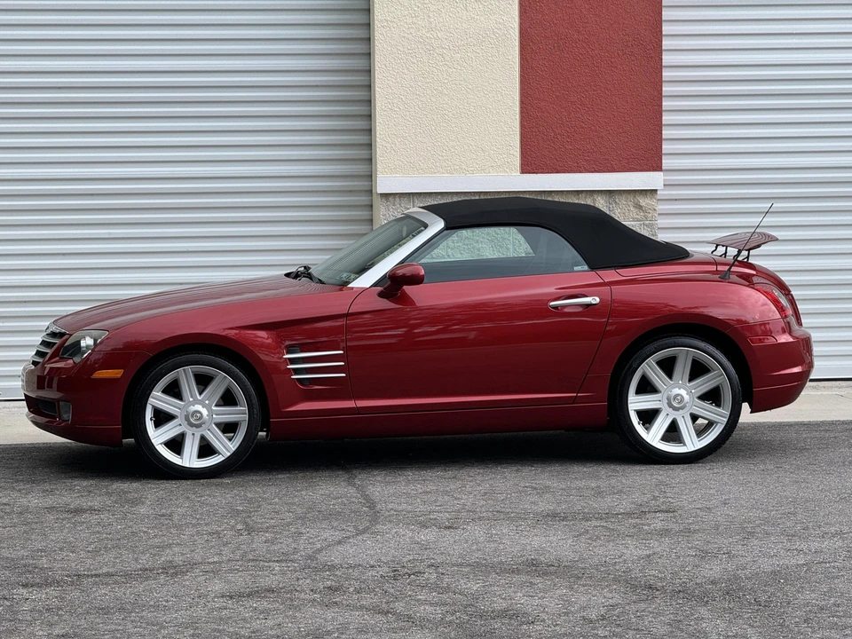 2005 Chrysler Crossfire - Image 14 of 31