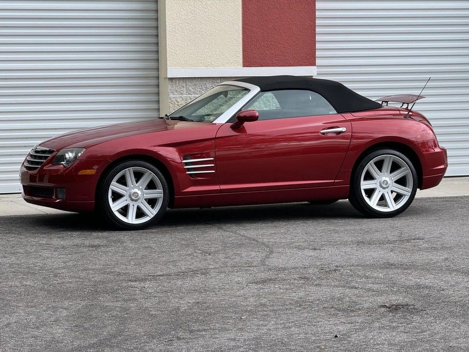 2005 Chrysler Crossfire - Image 13 of 31
