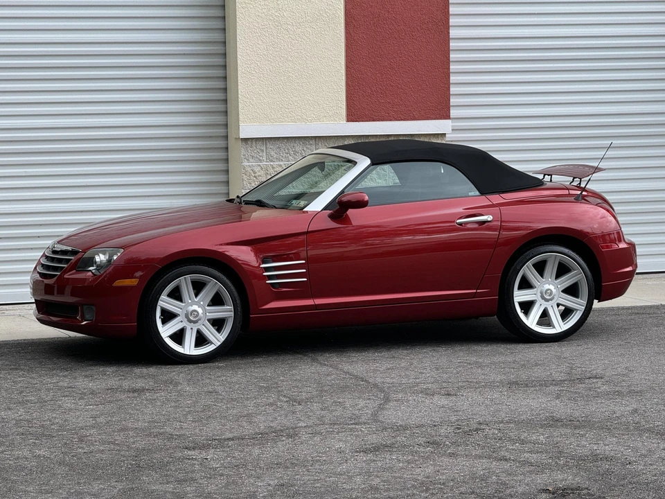 2005 Chrysler Crossfire - Image 12 of 31