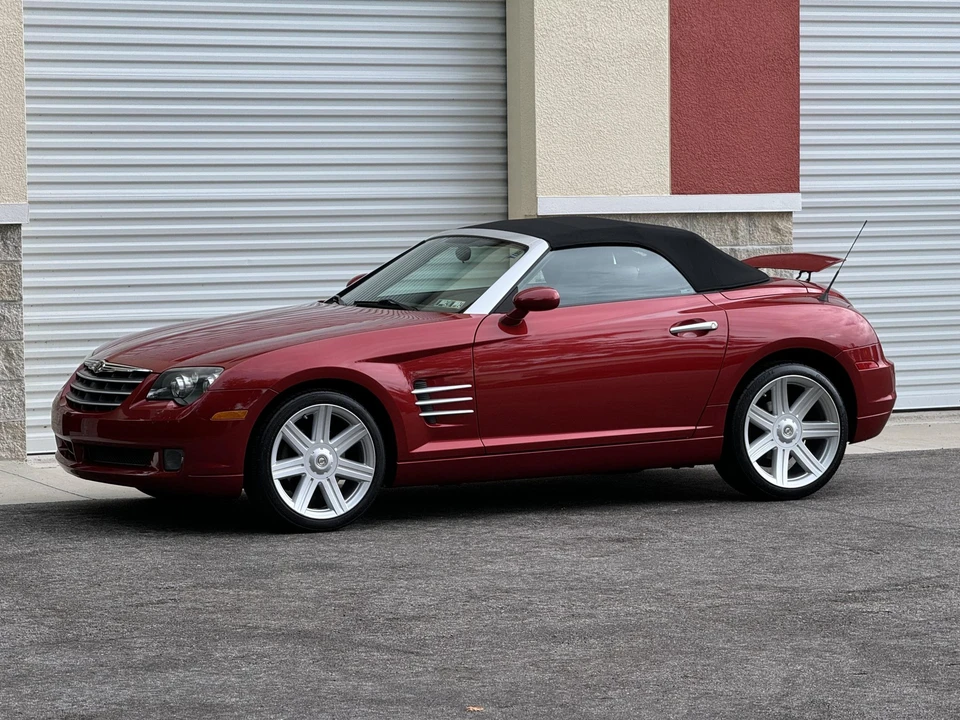 2005 Chrysler Crossfire - Image 11 of 31