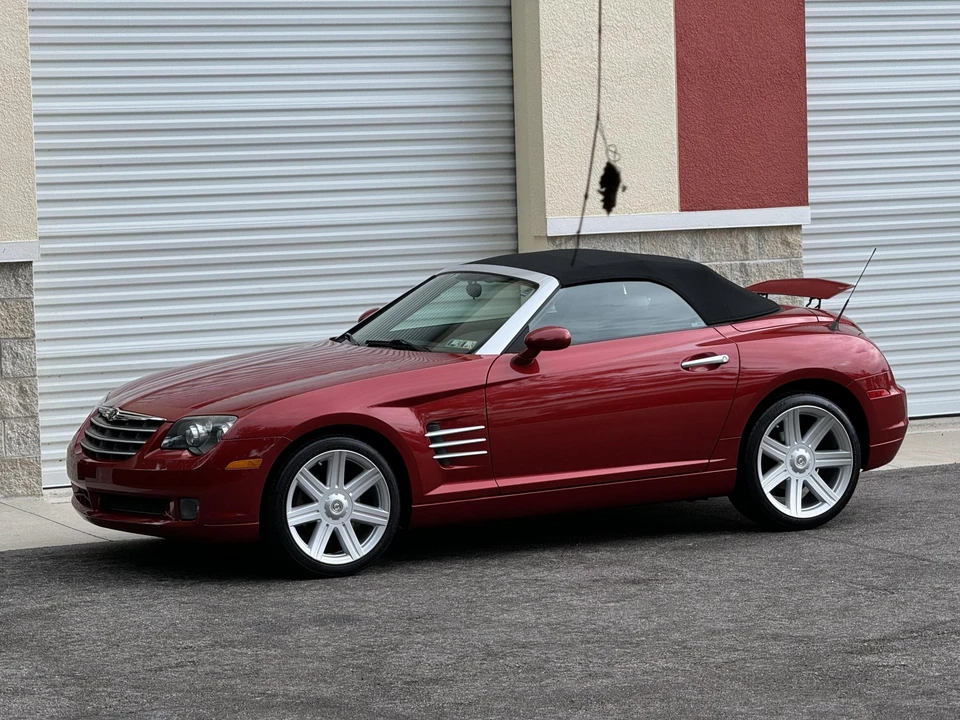 2005 Chrysler Crossfire - Image 10 of 31