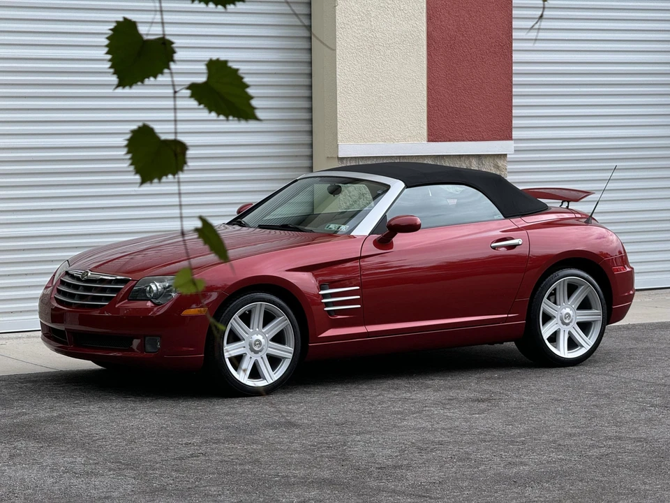2005 Chrysler Crossfire - Image 8 of 31