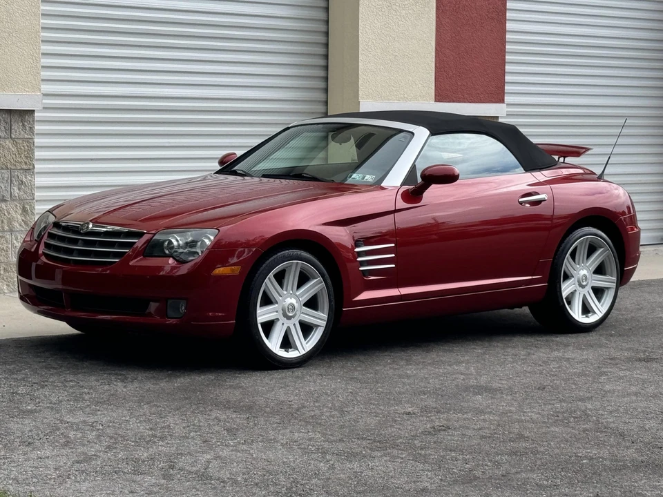 2005 Chrysler Crossfire - Image 7 of 31