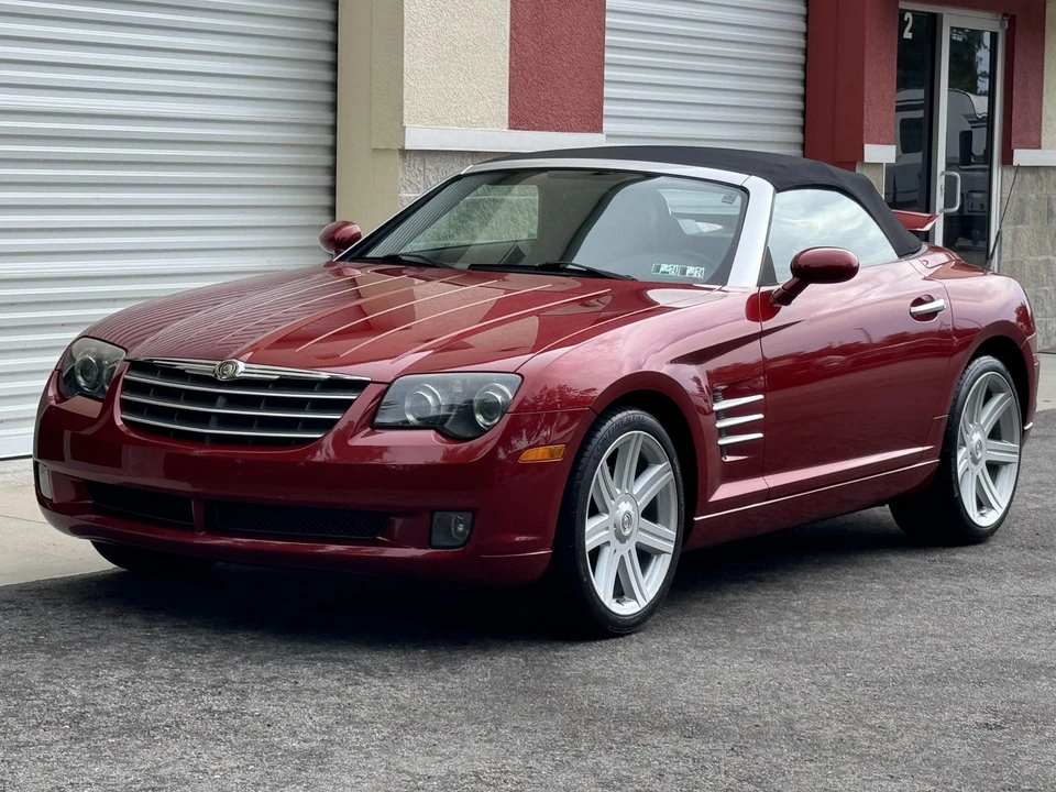 2005 Chrysler Crossfire - Image 5 of 31