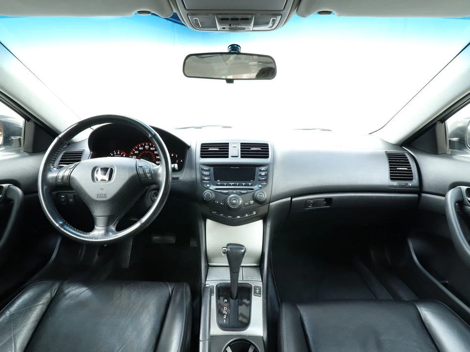 2005 Honda Accord 7th Gen - Image 27 of 31