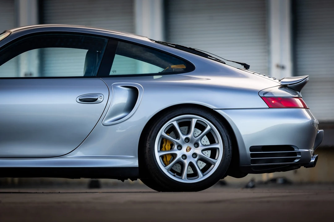 2005 Porsche 996 Turbo - Image 22 of 31