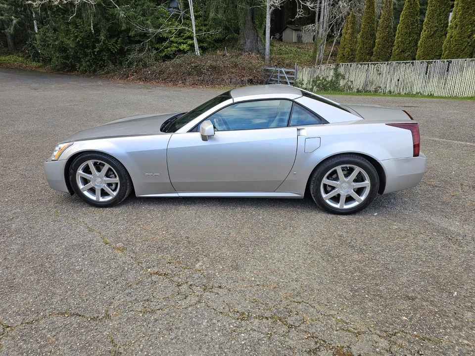 2006 Cadillac XLR - Image 29 of 31