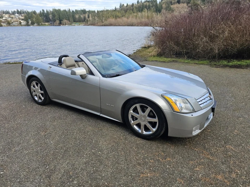 2006 Cadillac XLR - Image 16 of 31