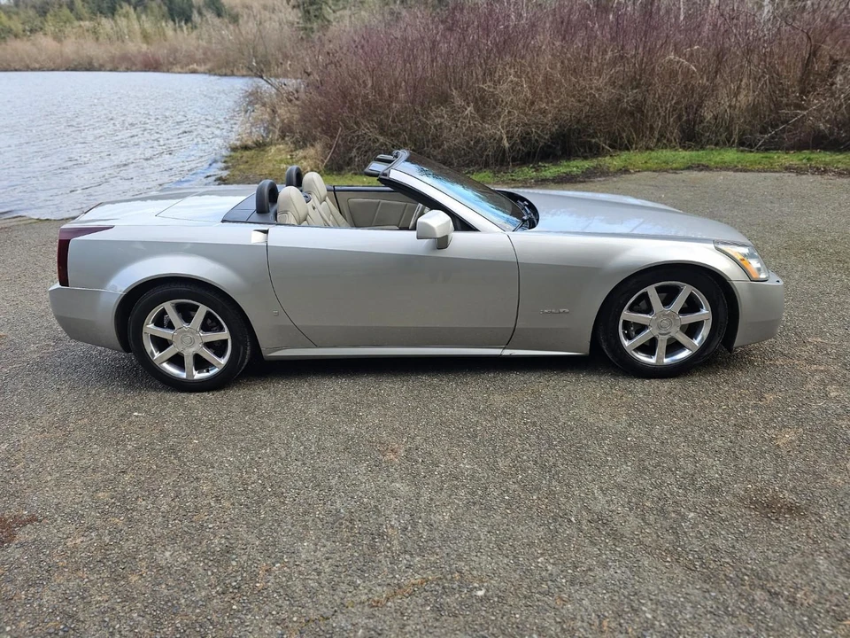2006 Cadillac XLR - Image 13 of 31