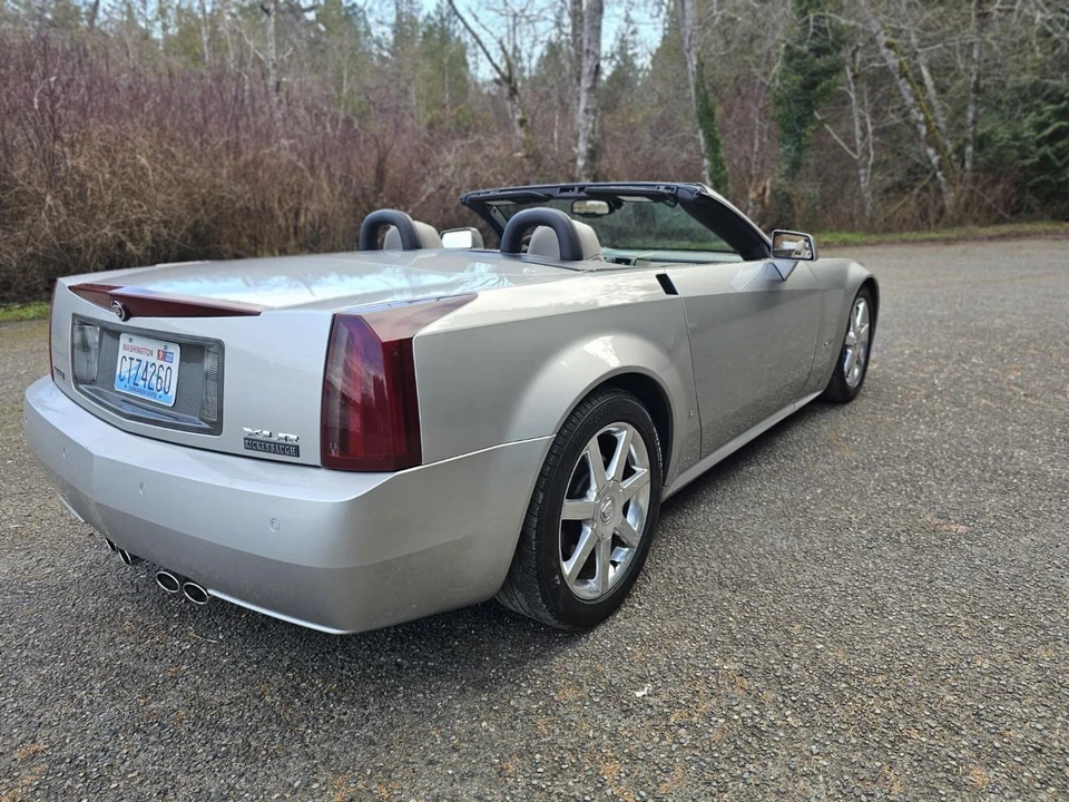 2006 Cadillac XLR - Image 12 of 31