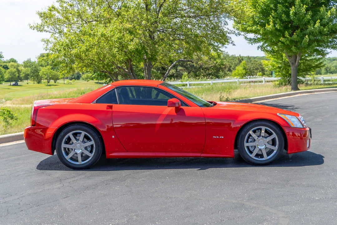 2007 Cadillac XLR - Image 11 of 31