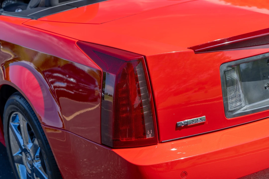 2007 Cadillac XLR - Image 22 of 31