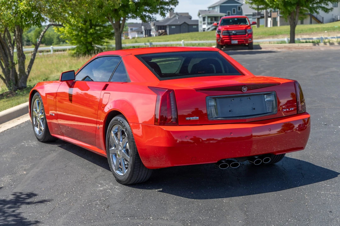 2007 Cadillac XLR - Image 14 of 31