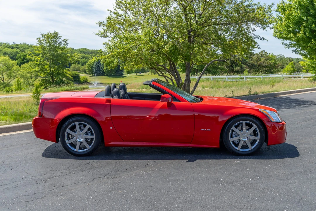 2007 Cadillac XLR - Image 4 of 31
