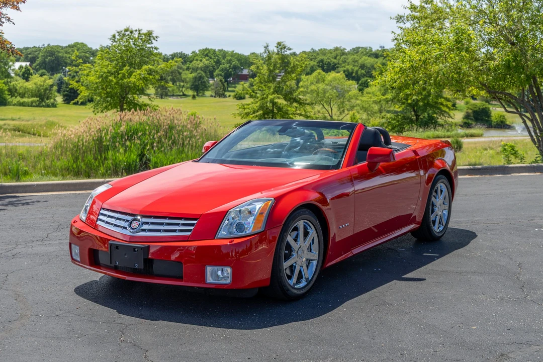 2007 Cadillac XLR - Image 2 of 31