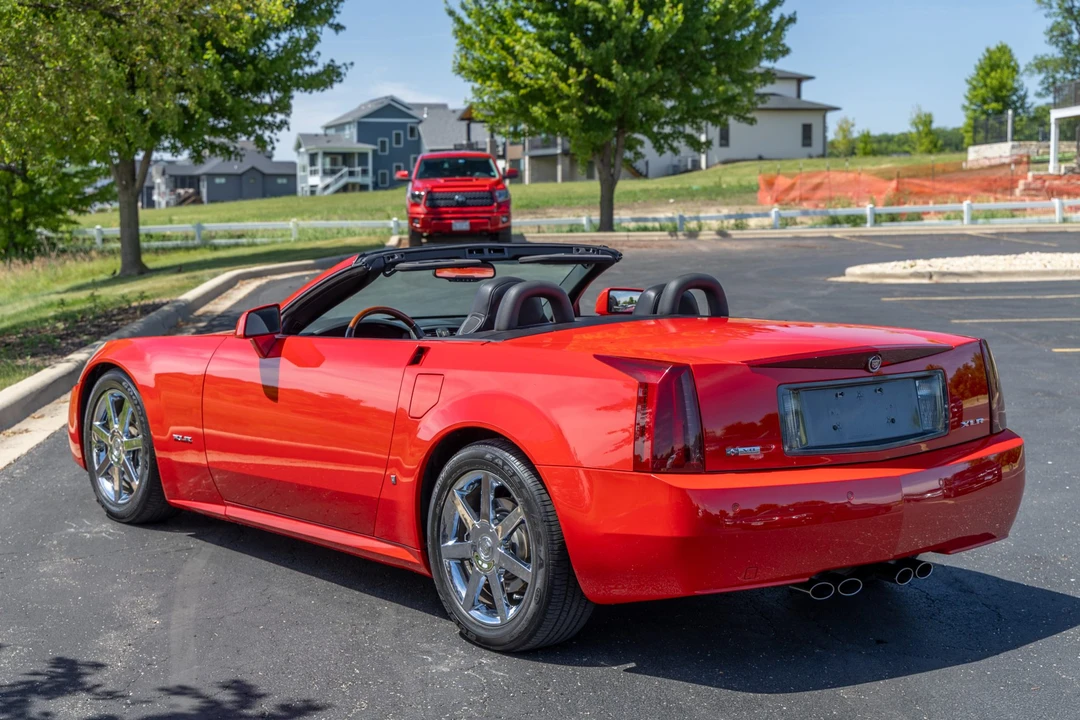 2007 Cadillac XLR - Image 7 of 31