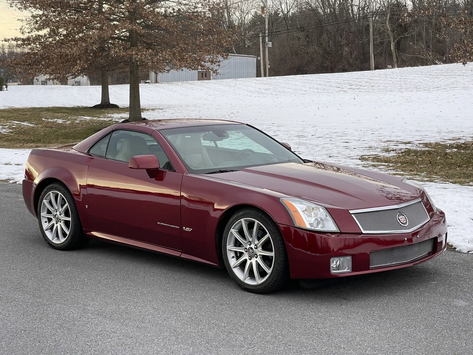 2007 Cadillac XLR-V - Image 25 of 31