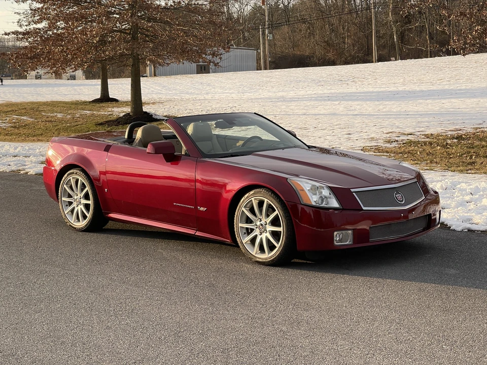 2007 Cadillac XLR-V - Image 3 of 31