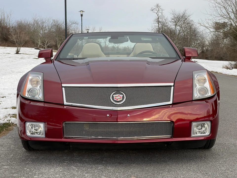 2007 Cadillac XLR-V - Image 6 of 31