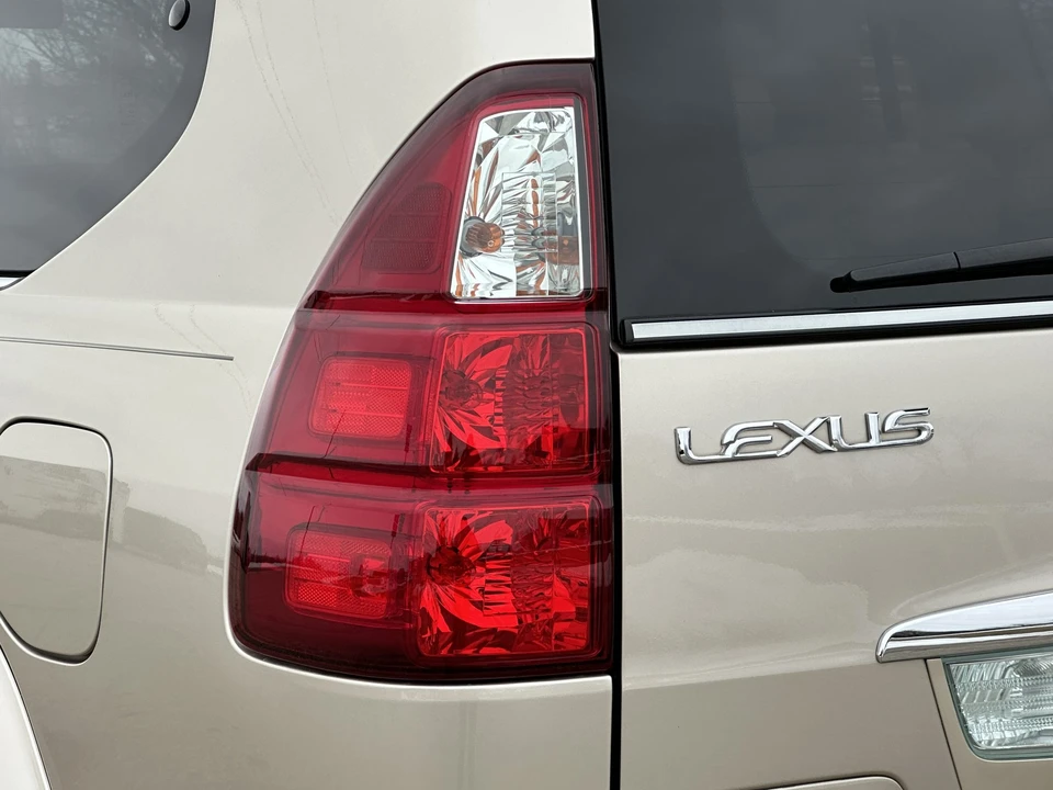 2008 Lexus GX 1st Gen - Image 28 of 31