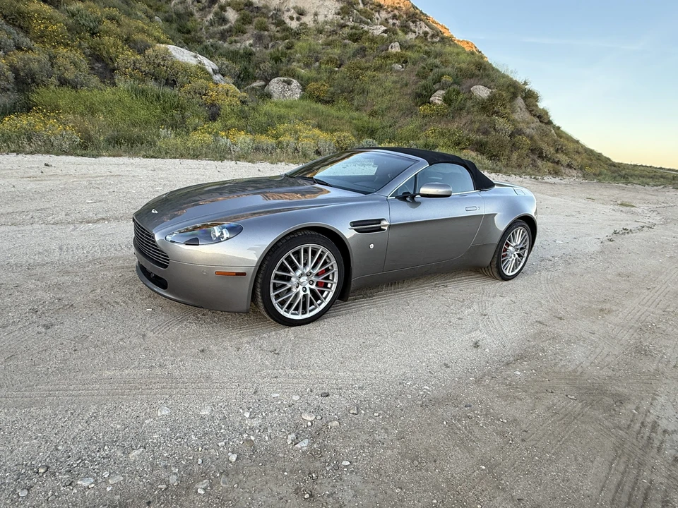2009 Aston Martin V8 Vantage (2006-2017) - Image 27 of 31