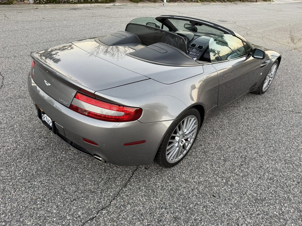2009 Aston Martin V8 Vantage (2006-2017) - Image 17 of 31