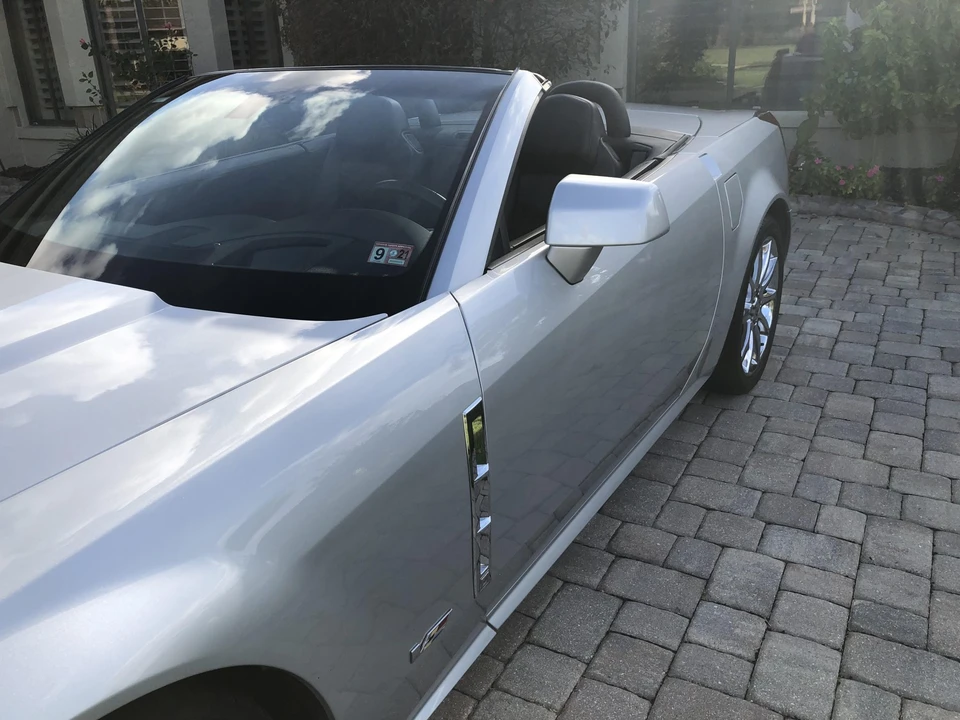 2009 Cadillac XLR-V - Image 23 of 31
