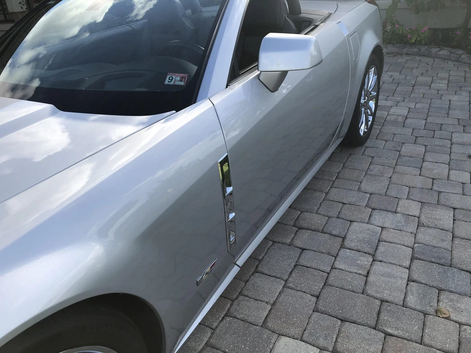 2009 Cadillac XLR-V - Image 25 of 31