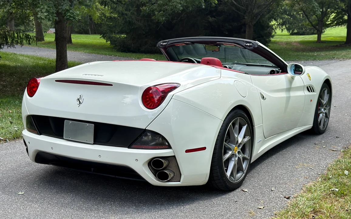 2010 Ferrari California - Image 9 of 31