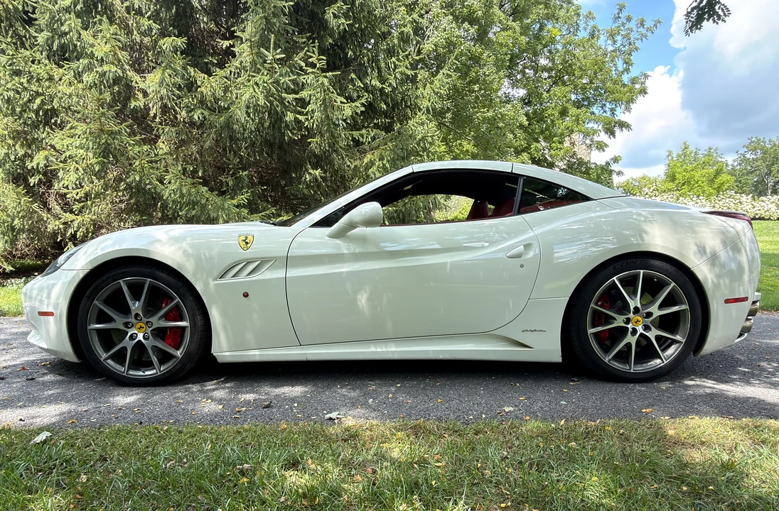 2010 Ferrari California - Image 13 of 31