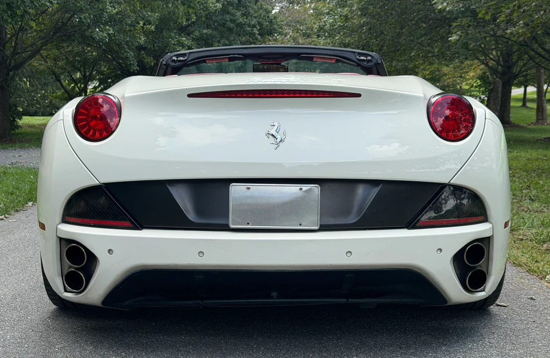 2010 Ferrari California - Image 10 of 31