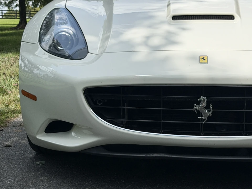 2010 Ferrari California - Image 23 of 31