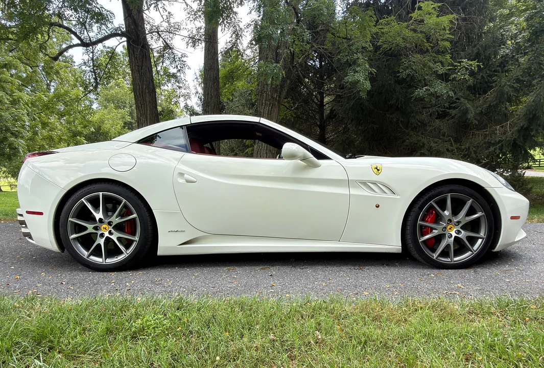 2010 Ferrari California - Image 6 of 31