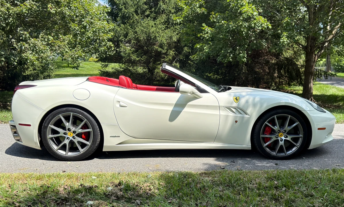 2010 Ferrari California - Image 8 of 31