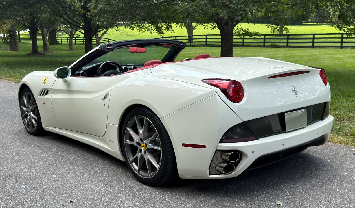 2010 Ferrari California - Image 11 of 31