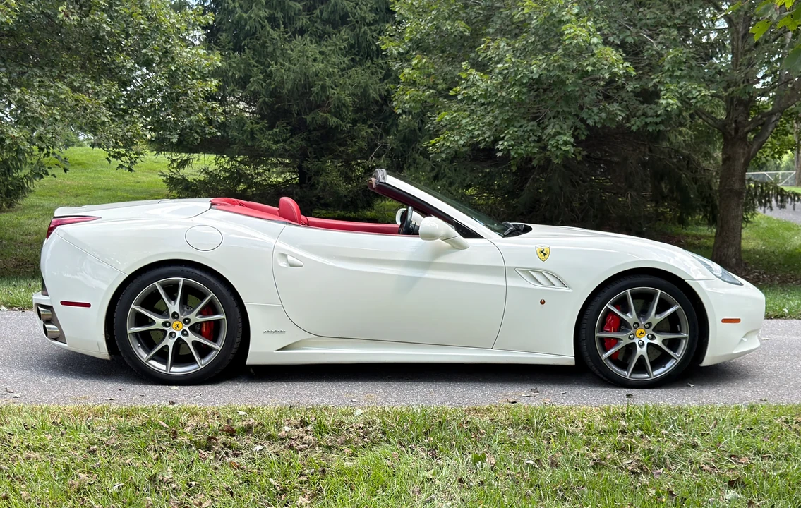 2010 Ferrari California - Image 7 of 31