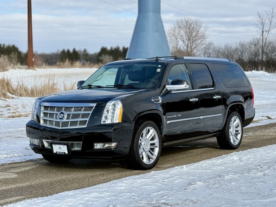 2011 Cadillac Escalade & EXT 3rd Gen - Image 7 of 31