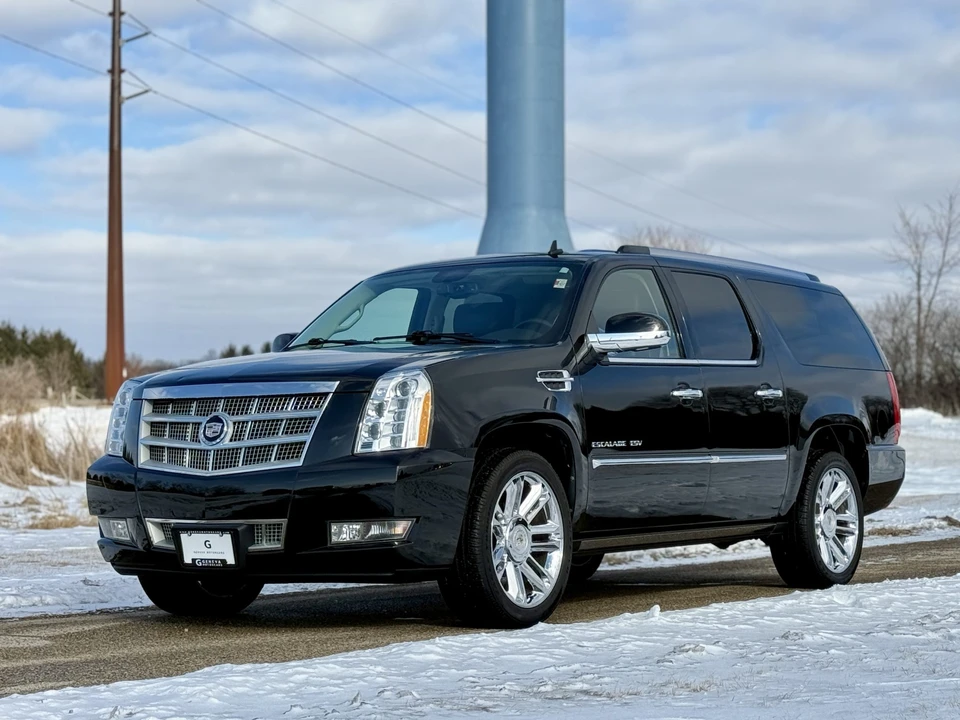 2011 Cadillac Escalade & EXT 3rd Gen - Image 8 of 31