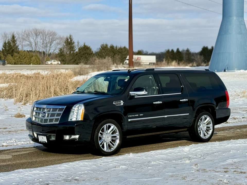 2011 Cadillac Escalade & EXT 3rd Gen - Image 9 of 31