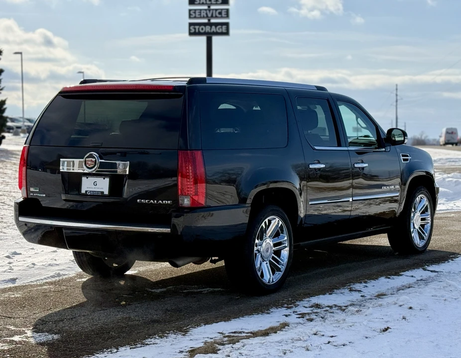2011 Cadillac Escalade & EXT 3rd Gen - Image 16 of 31