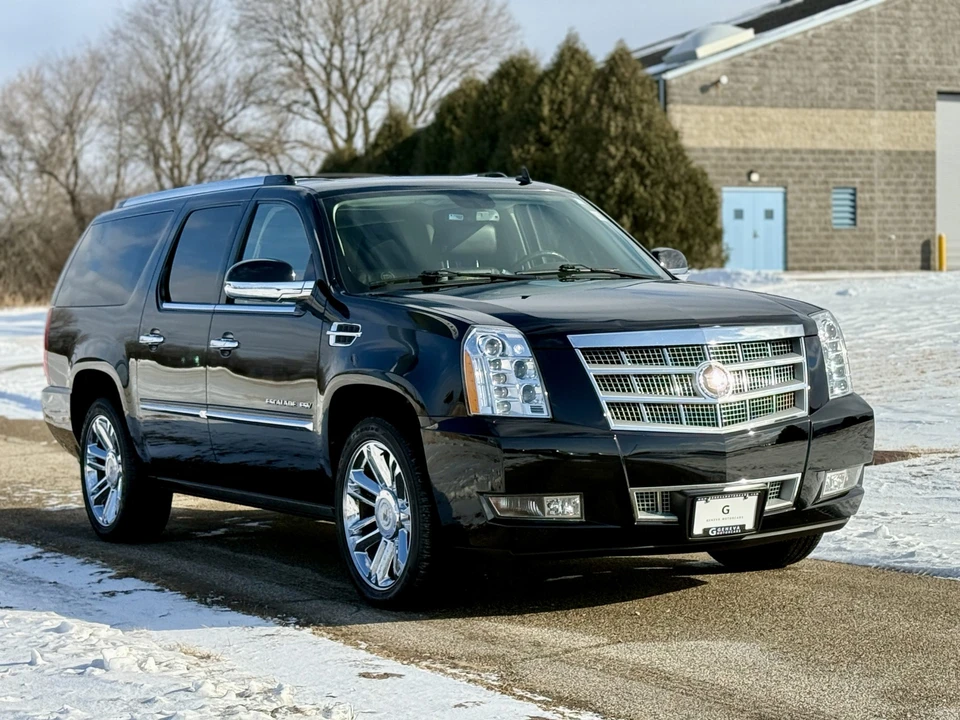 2011 Cadillac Escalade & EXT 3rd Gen - Image 17 of 31