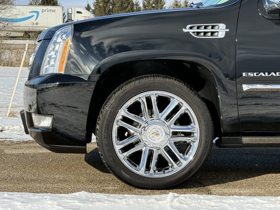 2011 Cadillac Escalade & EXT 3rd Gen - Image 24 of 31