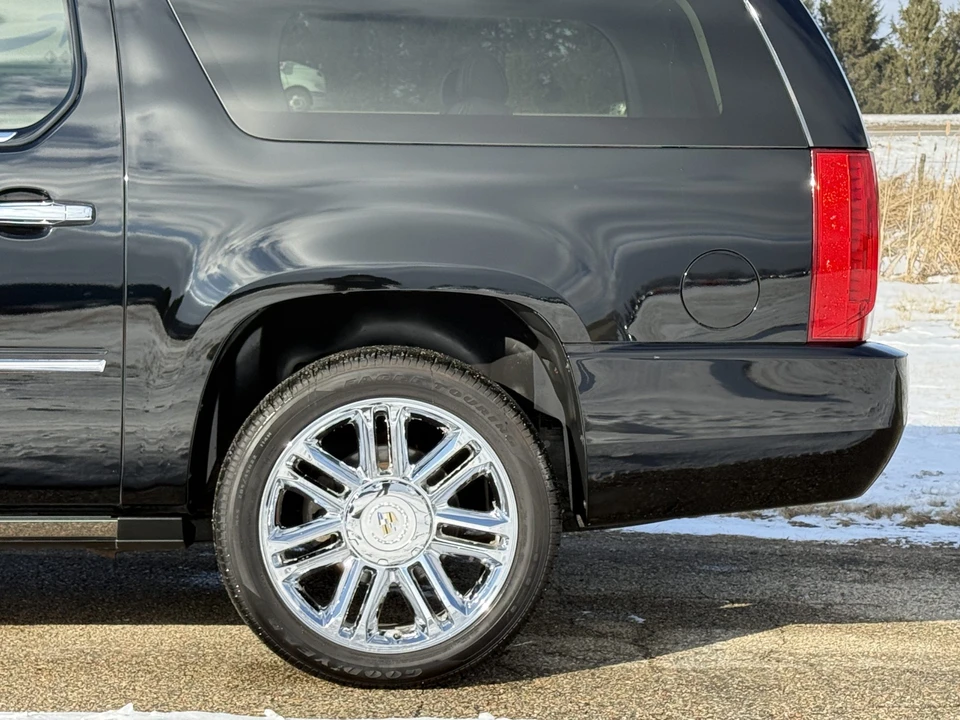 2011 Cadillac Escalade & EXT 3rd Gen - Image 27 of 31