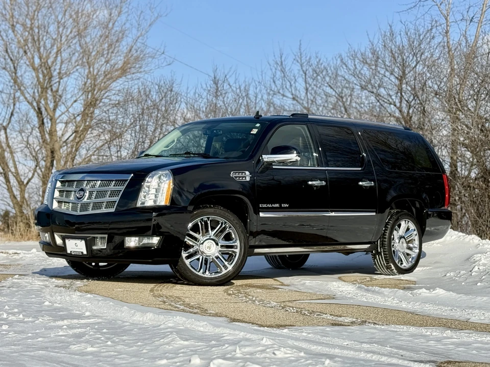 2011 Cadillac Escalade & EXT 3rd Gen - Image 5 of 31