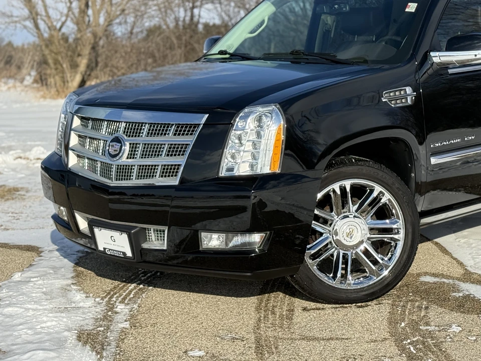 2011 Cadillac Escalade & EXT 3rd Gen - Image 19 of 31