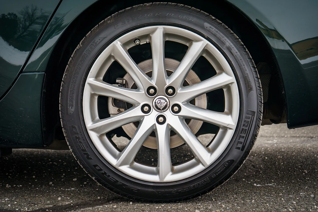 2011 Jaguar X351 XJ - Image 15 of 31