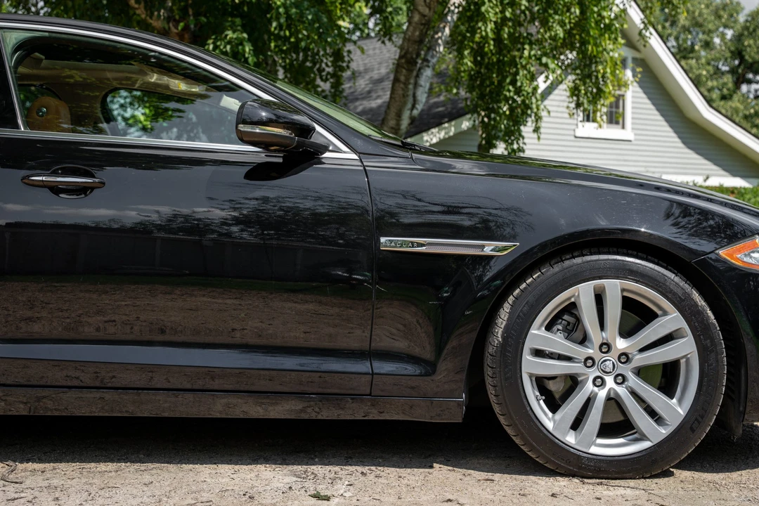2011 Jaguar X351 XJ - Image 30 of 31