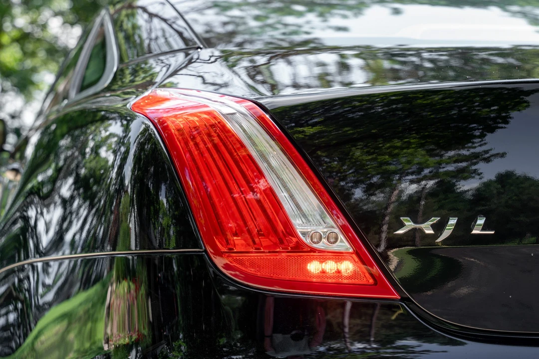 2011 Jaguar X351 XJ - Image 22 of 31